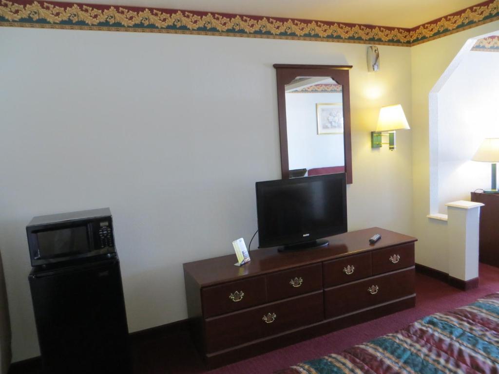 Executive Inn & Suites West Columbia Chambre photo